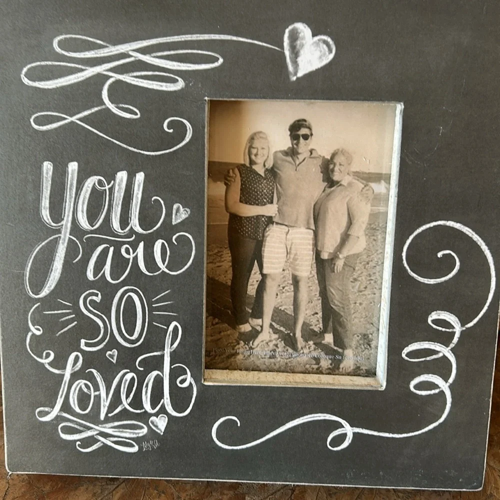 Chalk Form Style Rustic Photo Frame - Picture 2 of 10